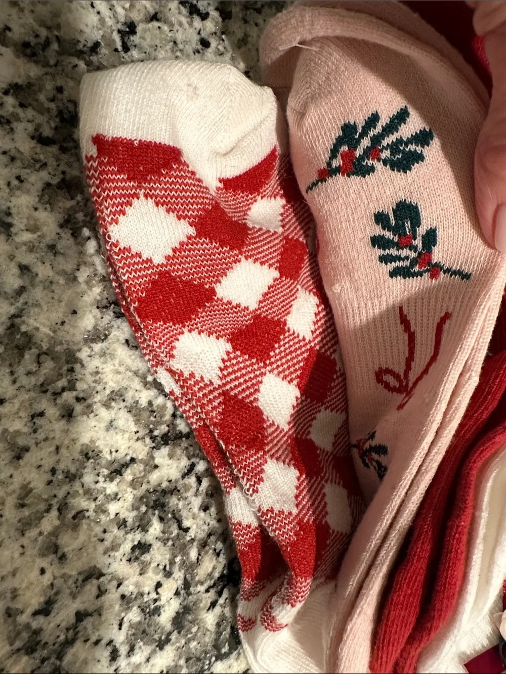 Cute Frilly White and Red No-Show Socks - Pack of 4